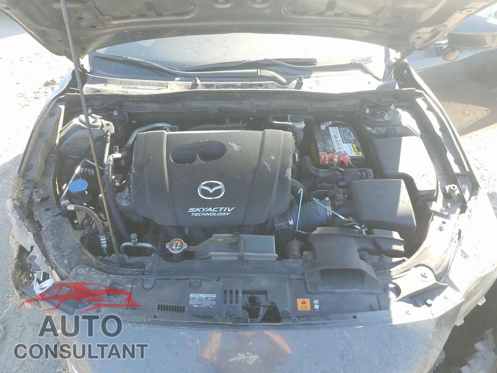 MAZDA 3 2017 - 3MZBN1U7XHM108638
