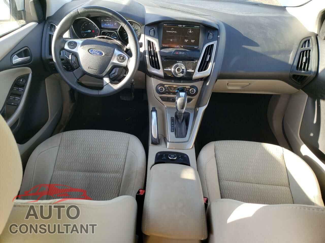 FORD FOCUS 2012 - 1FAHP3H22CL414380