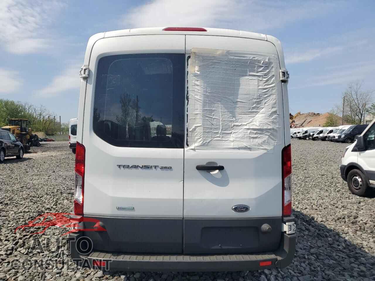 FORD TRANSIT 2015 - 1FTNR2CG9FKA13231