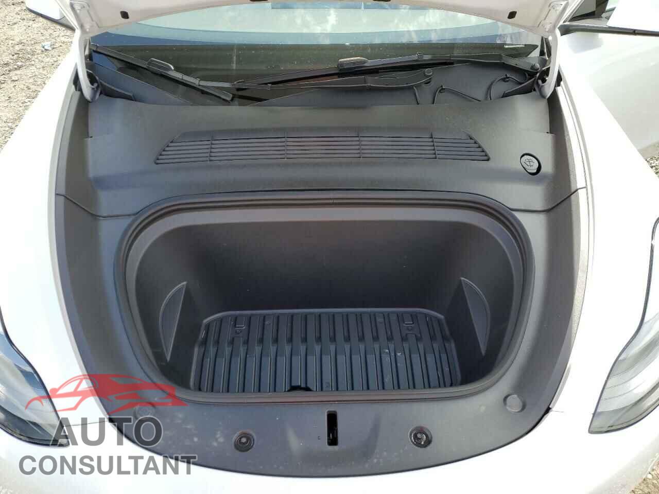 TESLA MODEL Y 2023 - 7SAYGAEE2PF827005