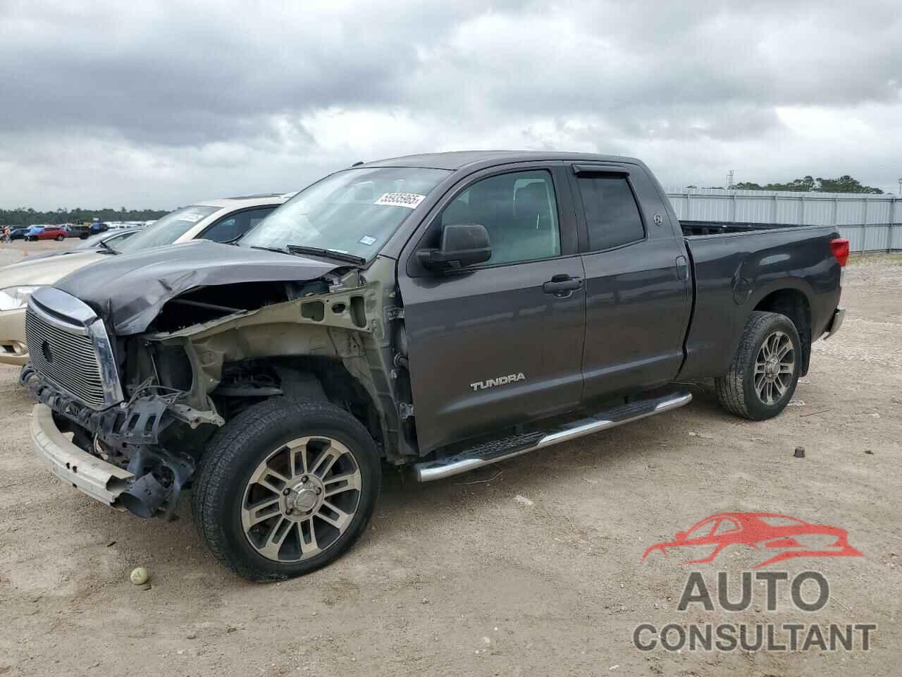 TOYOTA TUNDRA 2013 - 5TFRM5F14DX055704