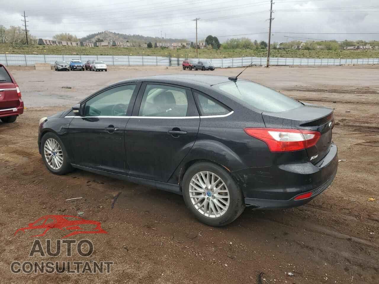 FORD FOCUS 2012 - 1FAHP3H23CL367585