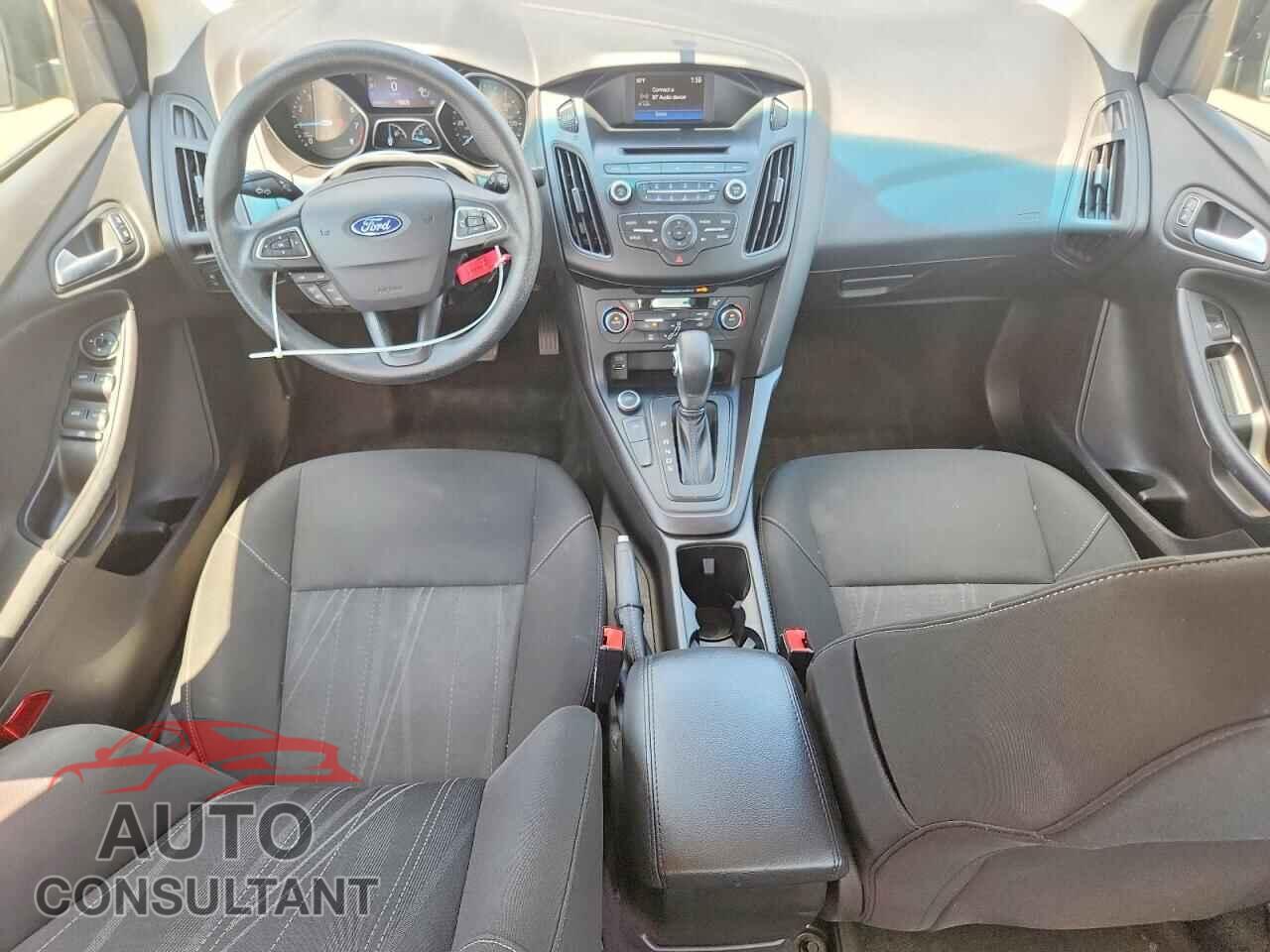 FORD FOCUS 2017 - 1FADP3FE5HL275865