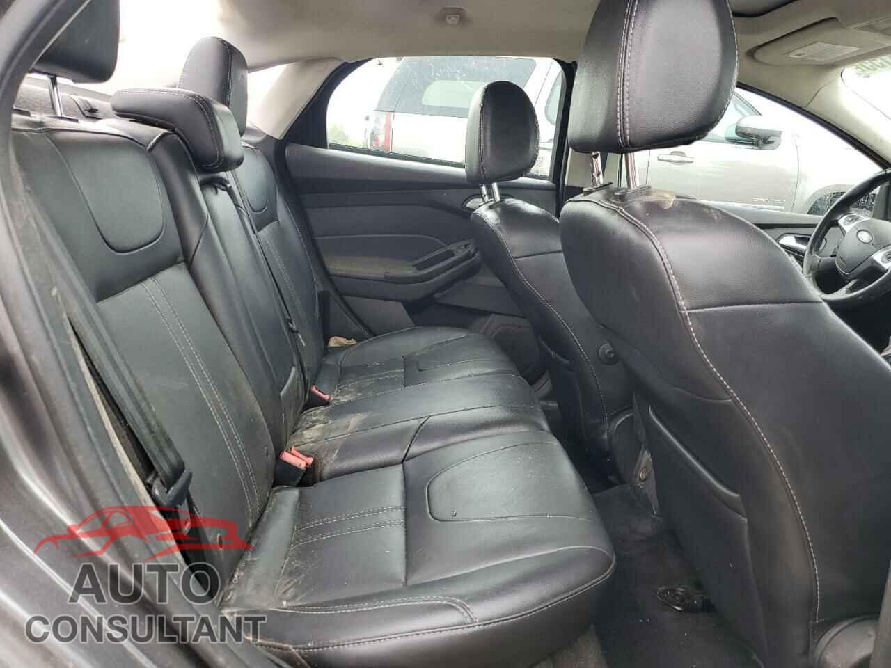 FORD FOCUS 2014 - 1FADP3F2XEL140592