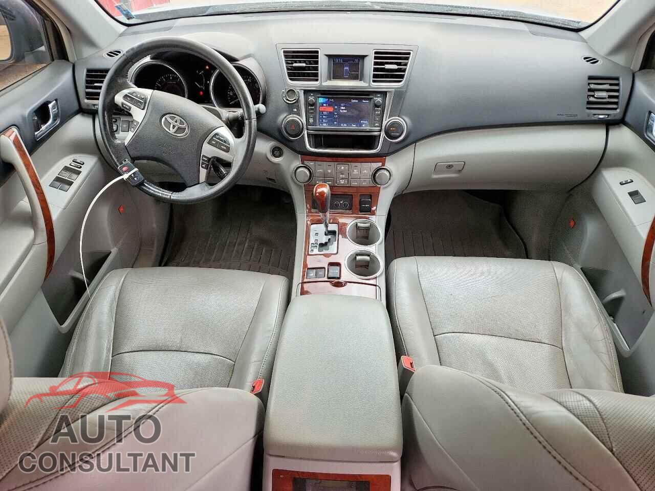 TOYOTA HIGHLANDER 2013 - 5TDDK3EH8DS215950