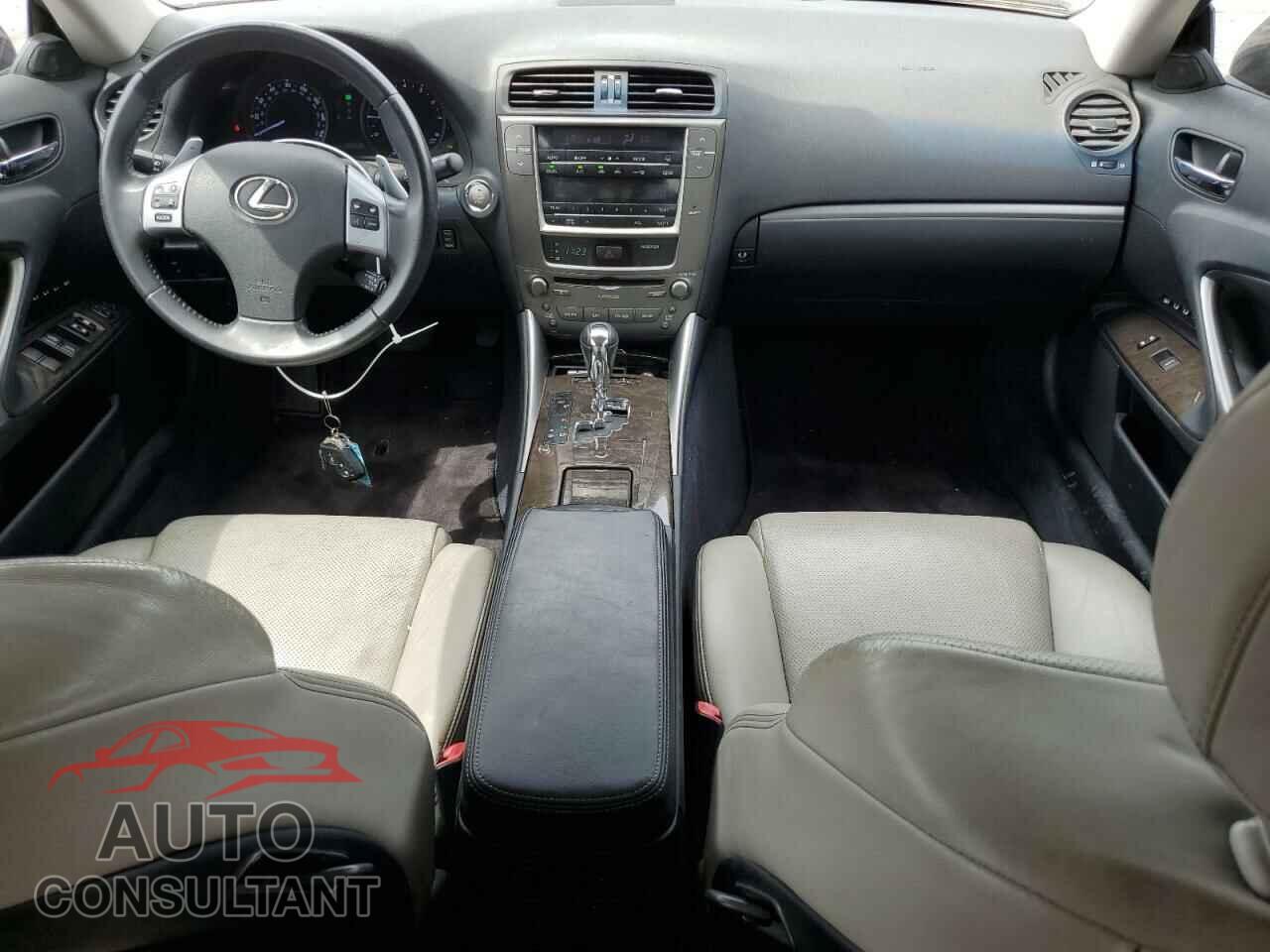 LEXUS IS 2011 - JTHFF2C20B2514762