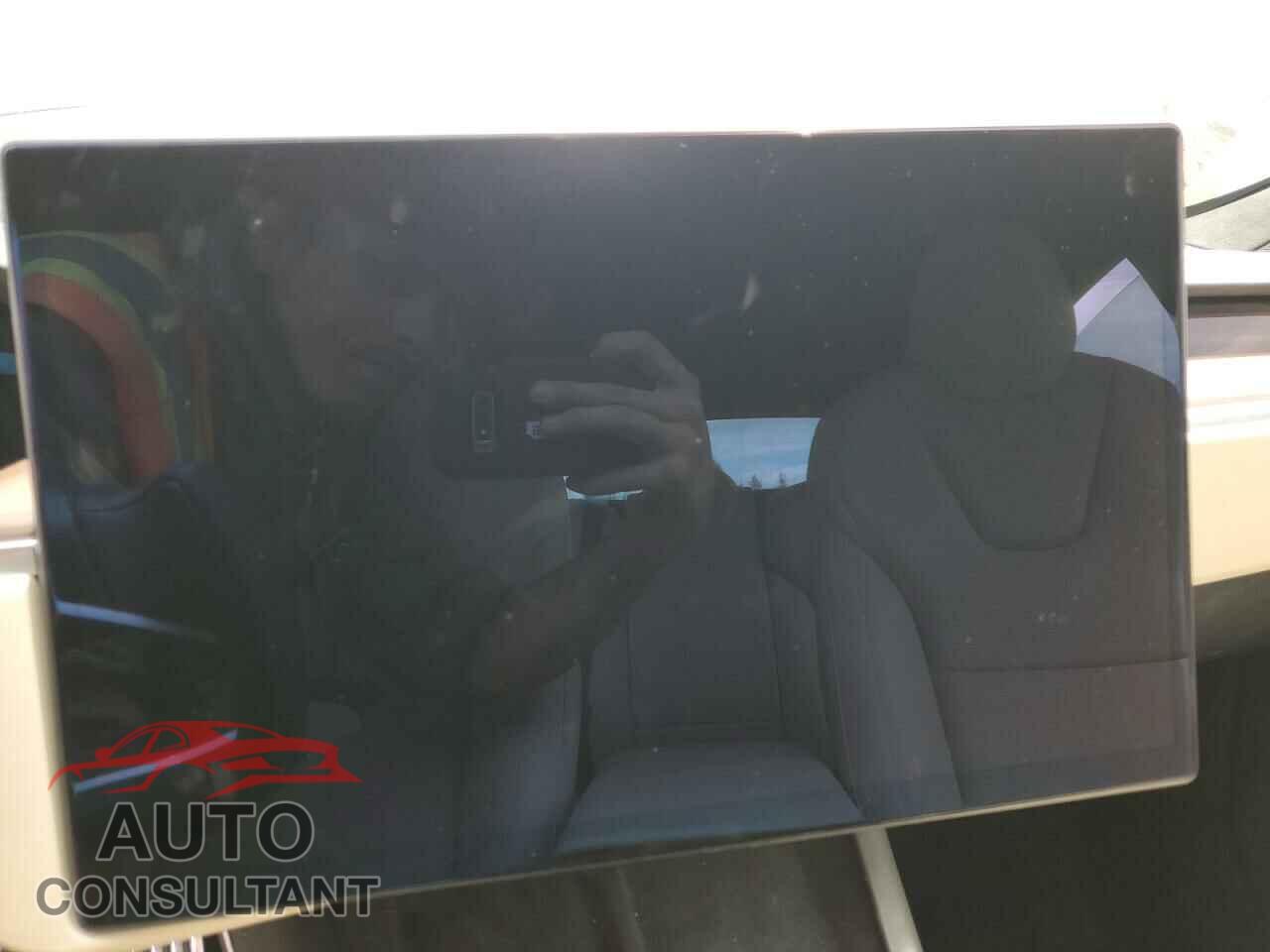 TESLA MODEL S 2022 - 5YJSA1E58NF479356