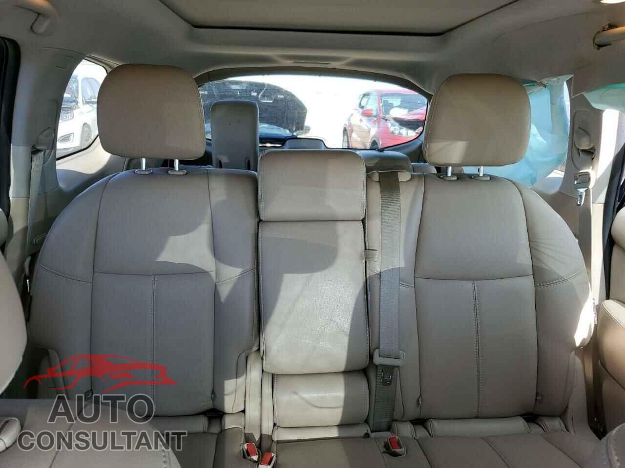 NISSAN PATHFINDER 2019 - 5N1DR2MMXKC593038