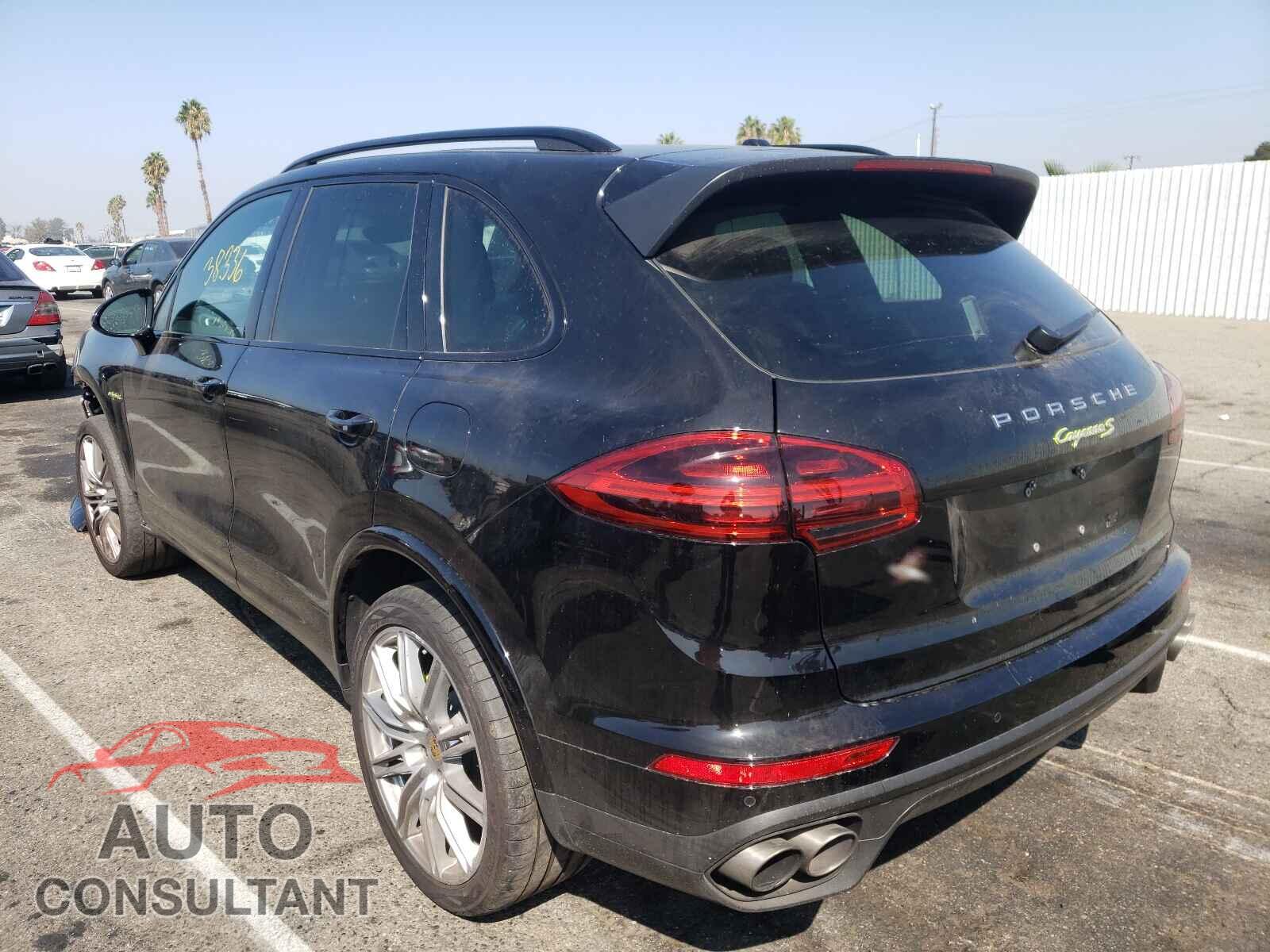 PORSCHE CAYENNE 2018 - WP1AE2A28JLA70622