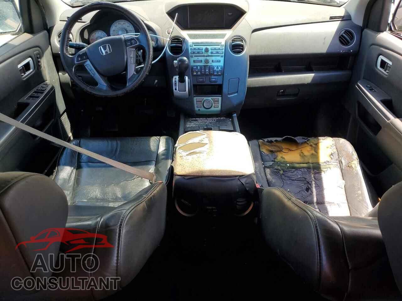HONDA PILOT 2011 - 5FNYF3H95BB045381