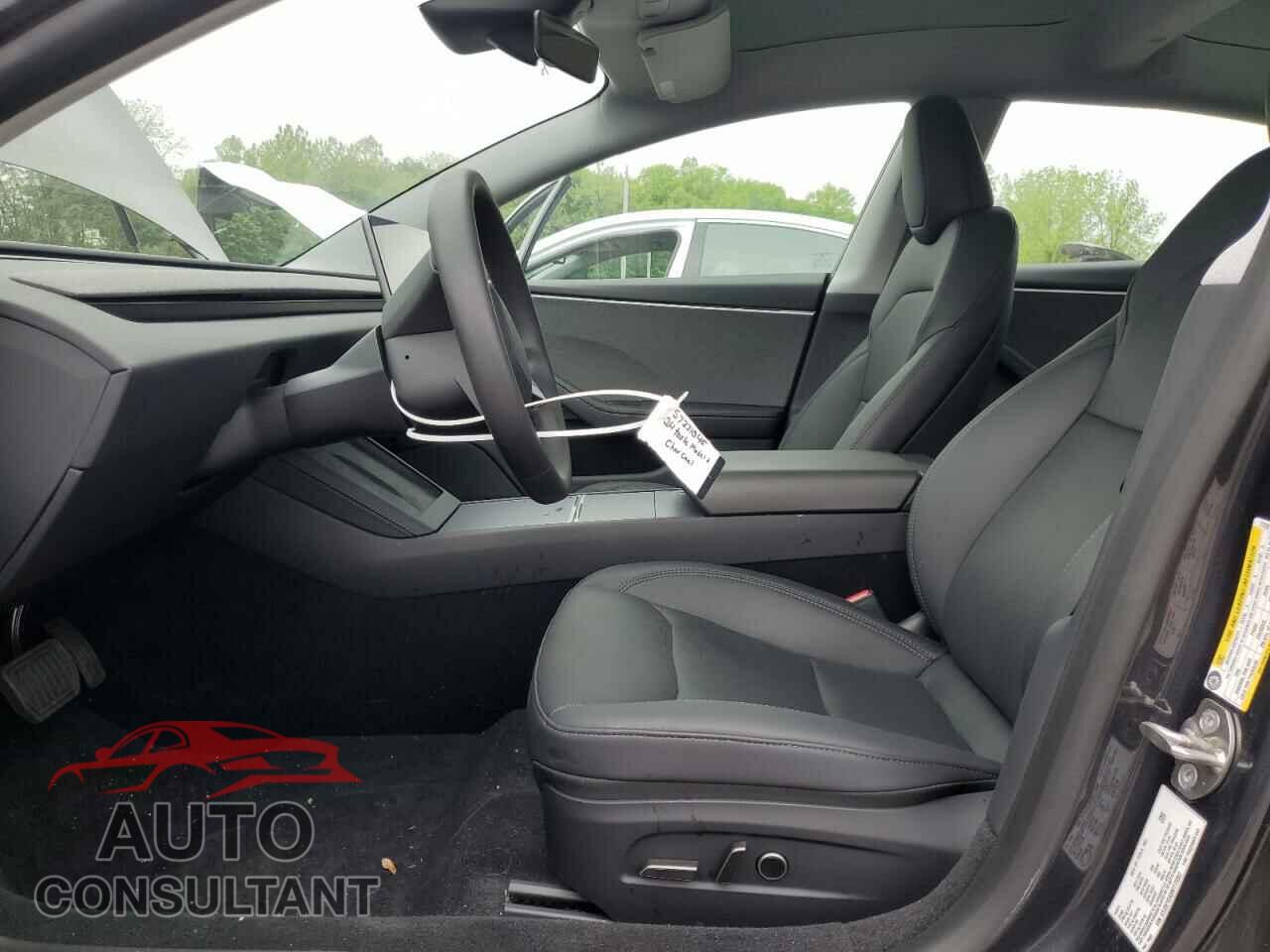 TESLA MODEL 3 2024 - 5YJ3E1EA8RF773982