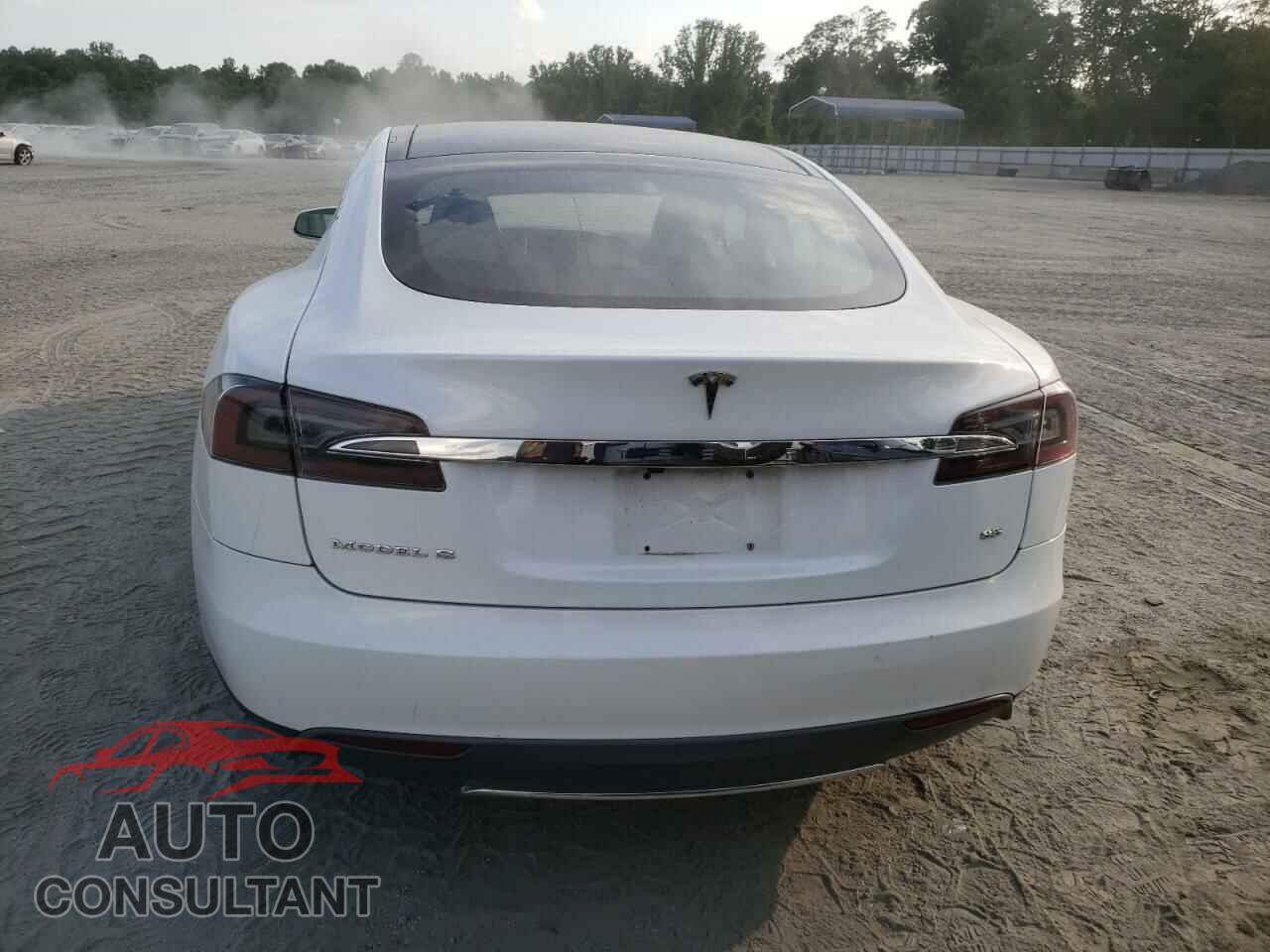 TESLA MODEL S 2014 - 5YJSA1H18EFP33284