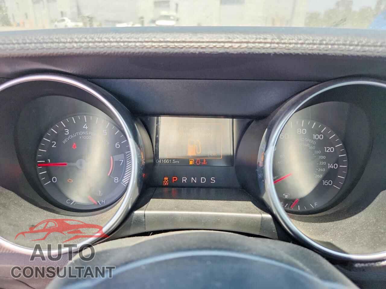 FORD MUSTANG 2018 - 1FA6P8TH1J5105016