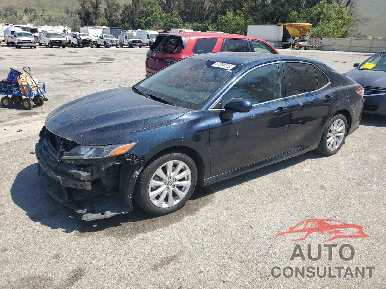 TOYOTA CAMRY 2018 - 4T1B11HK0JU627739