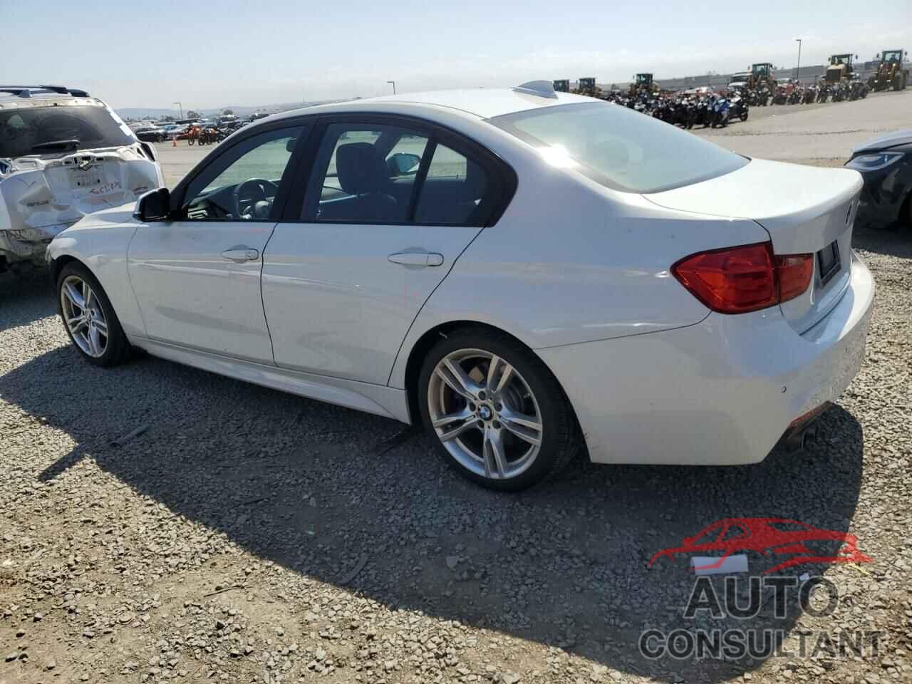 BMW 3 SERIES 2015 - WBA3C1C52FK122967