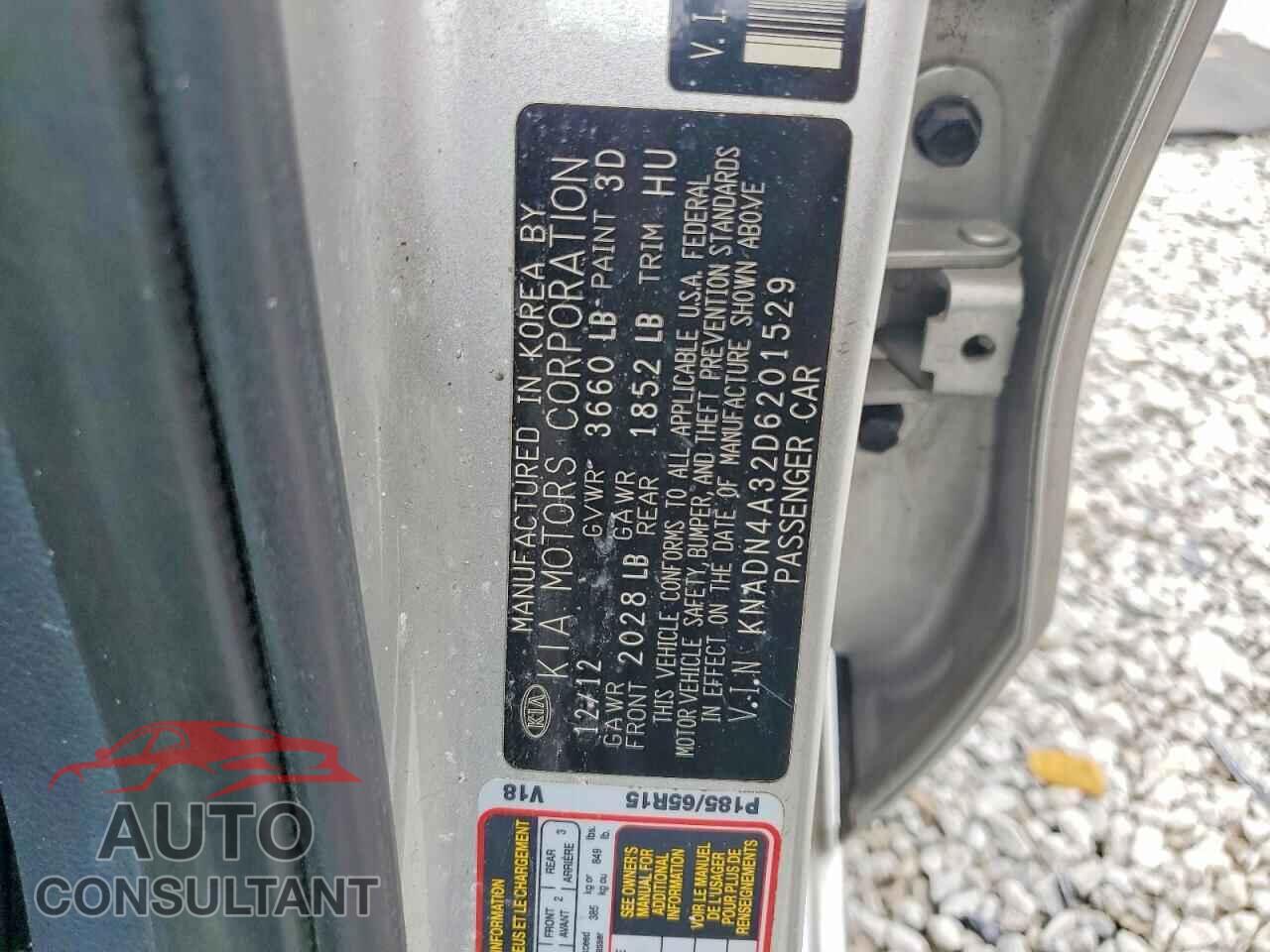 KIA RIO 2013 - KNADN4A32D6201529