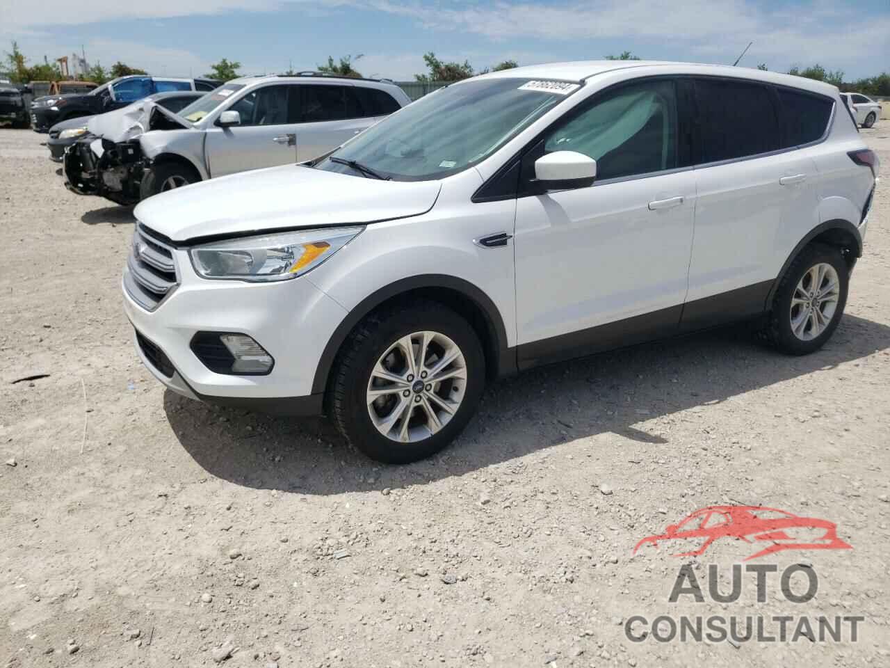 FORD ESCAPE 2017 - 1FMCU9G98HUC99151