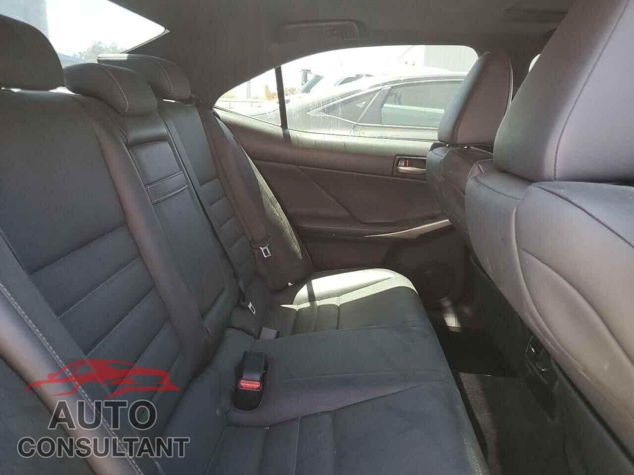 LEXUS IS 2017 - JTHBA1D28H5052982