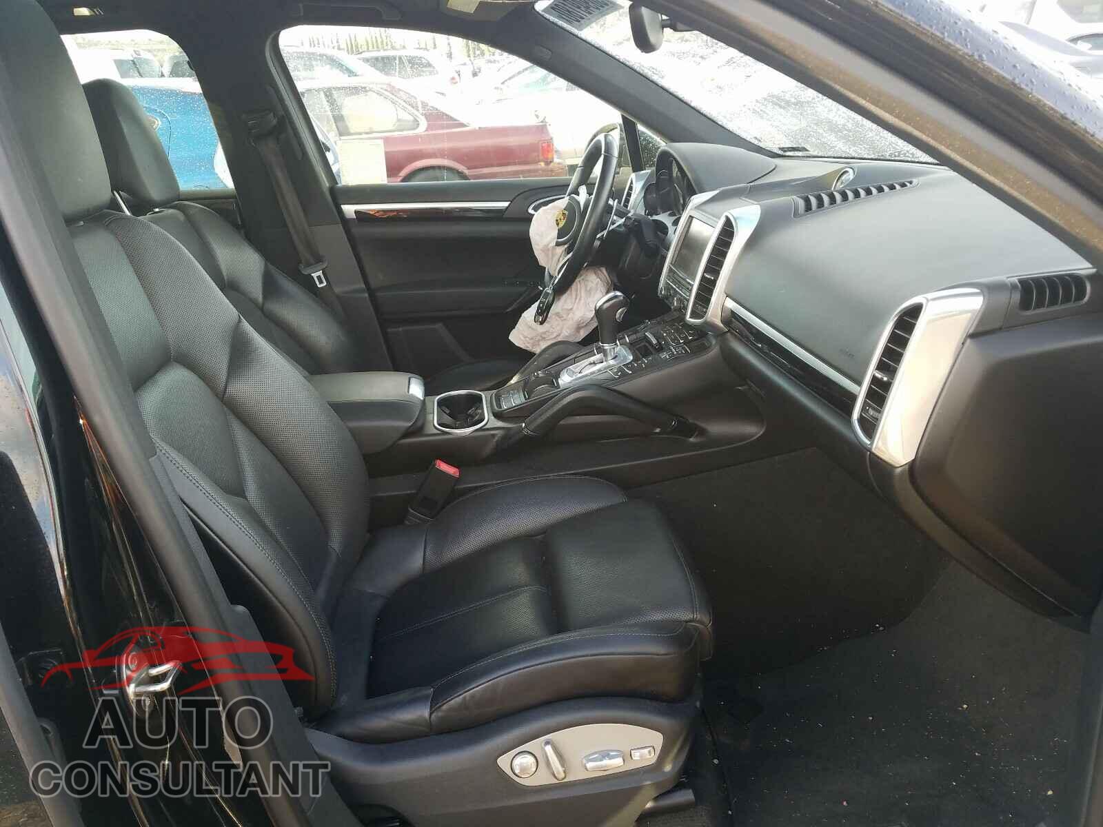 PORSCHE CAYENNE 2016 - WP1AA2A29GLA10613