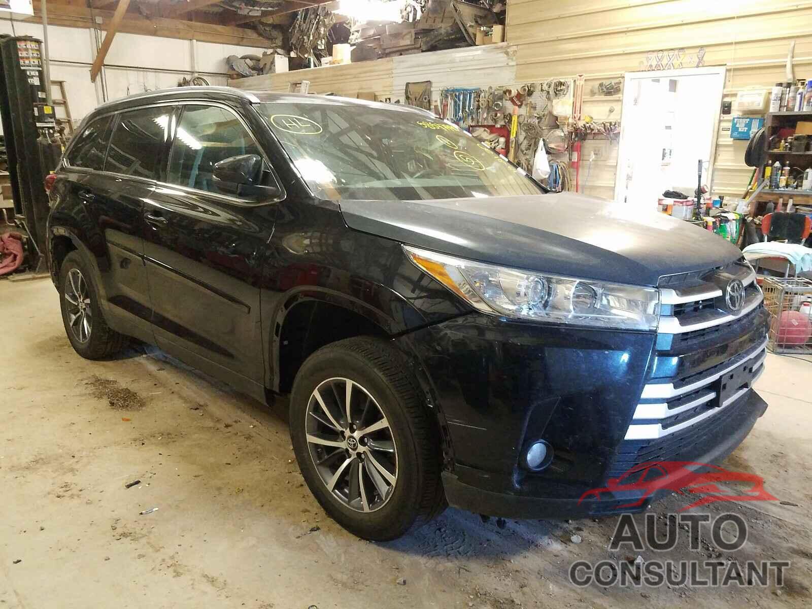 TOYOTA HIGHLANDER 2019 - 5TDJZRFHXKS621225