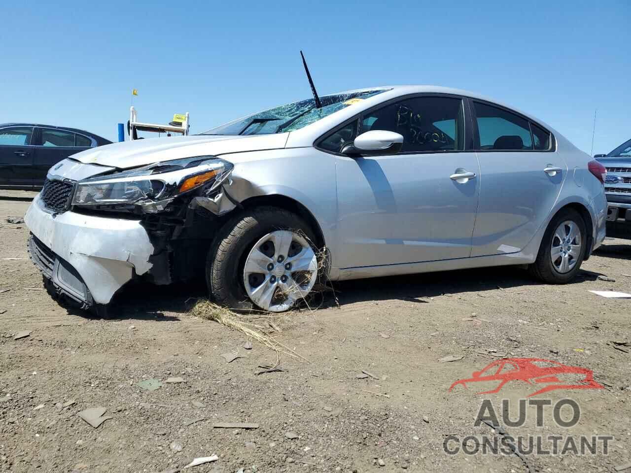 KIA FORTE 2018 - 3KPFK4A75JE257915
