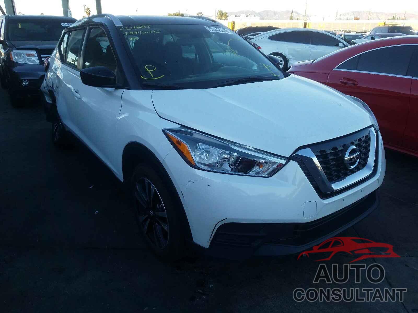 NISSAN KICKS 2018 - 3N1CP5CU3JL529034