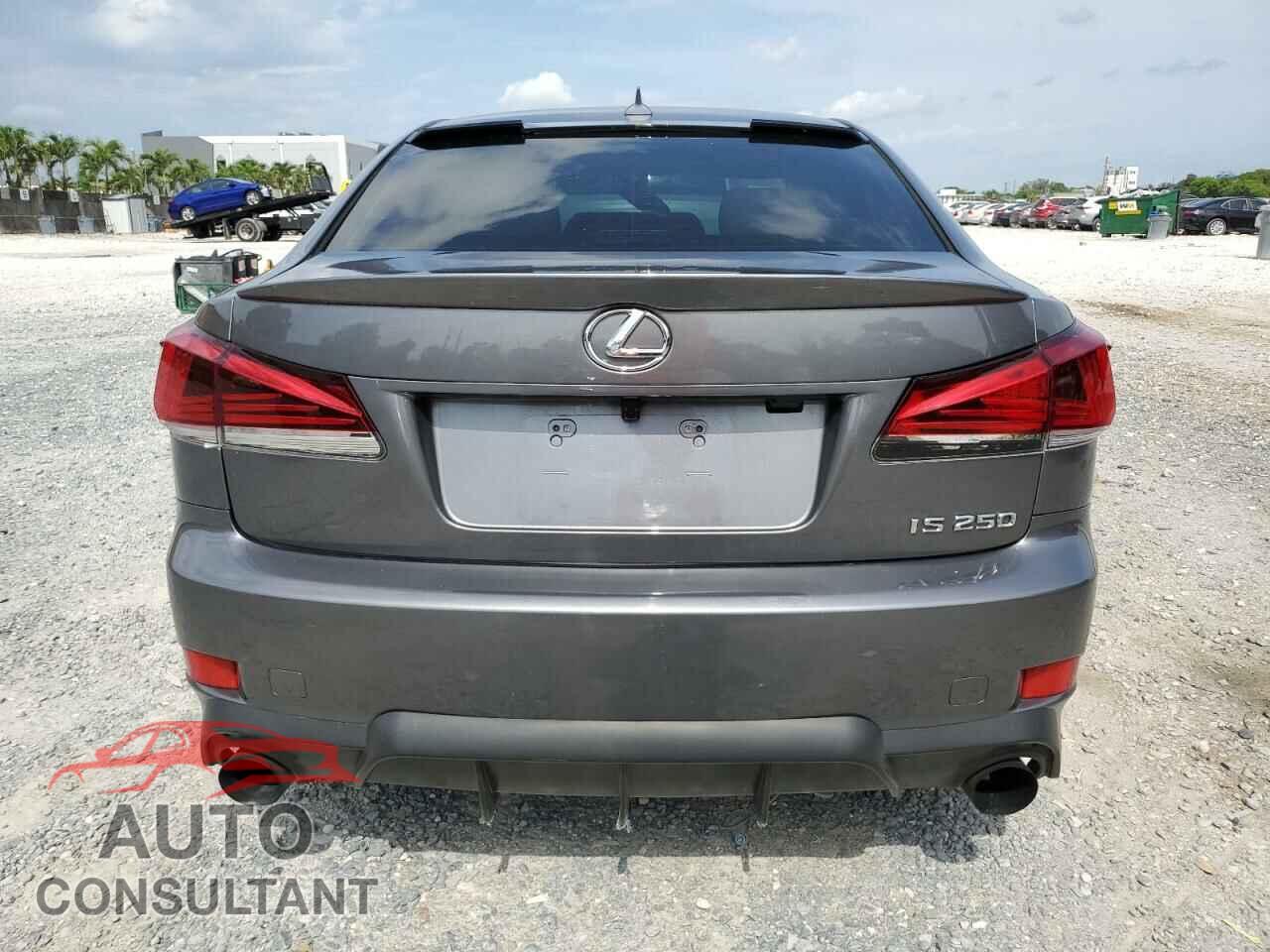 LEXUS IS 2013 - JTHBF5C24D5192600