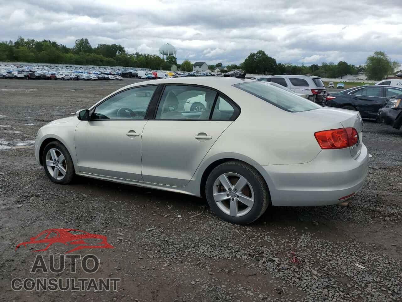 VOLKSWAGEN JETTA 2011 - 3VWLL7AJ3BM079357