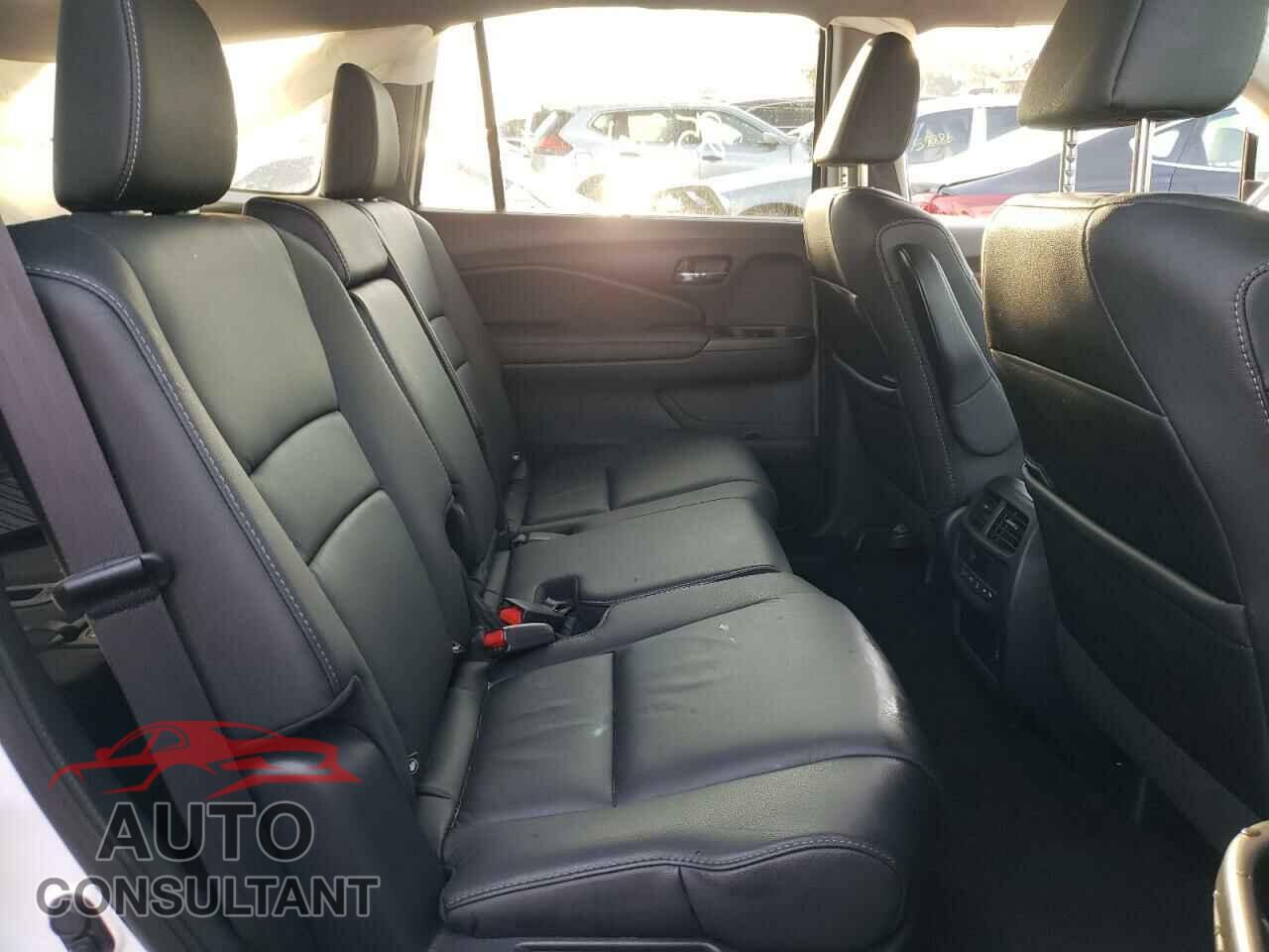 HONDA PILOT 2021 - 5FNYF5H52MB044300