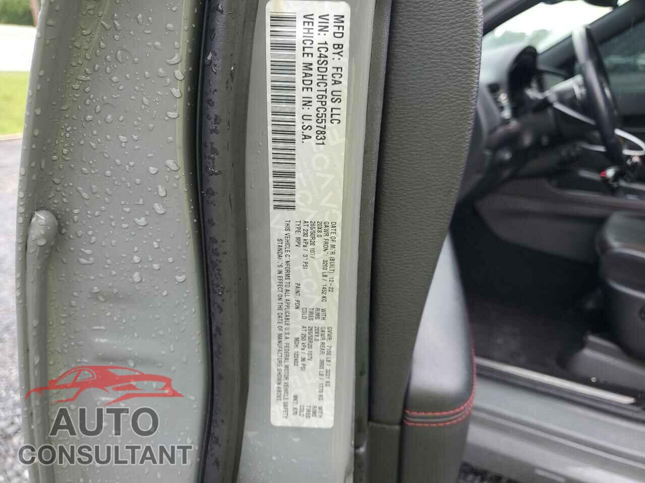 DODGE DURANGO 2023 - 1C4SDHCT6PC557831