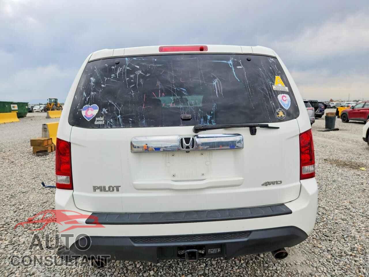 HONDA PILOT 2013 - 5FNYF4H56DB084941