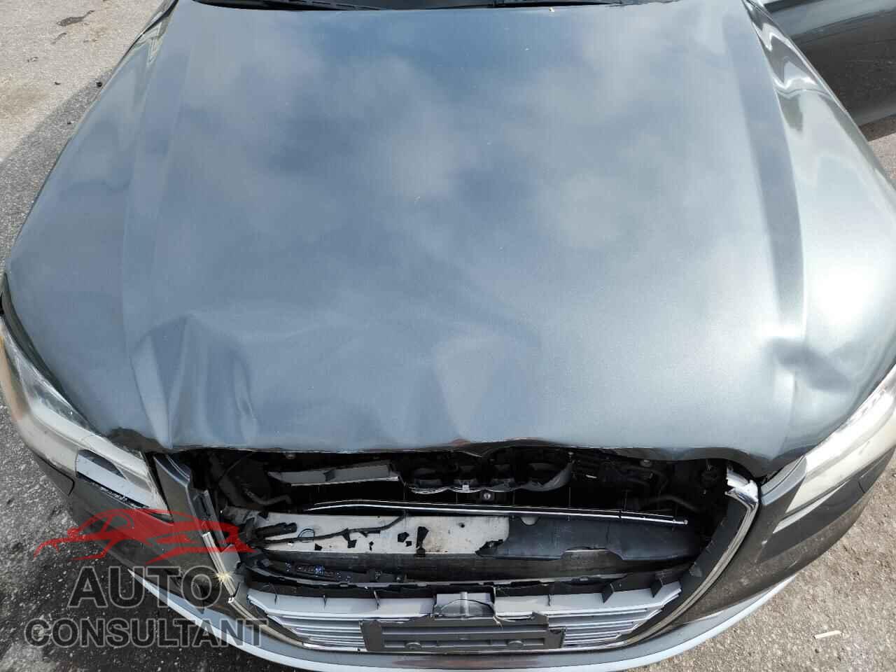 AUDI S8 2013 - WAUD2AFD4DN033570