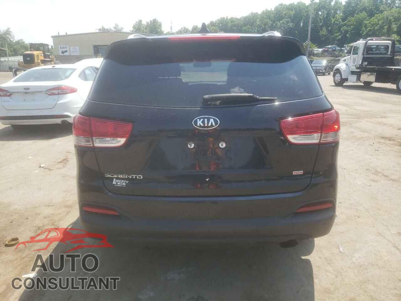 KIA SORENTO 2018 - 5XYPGDA35JG362394