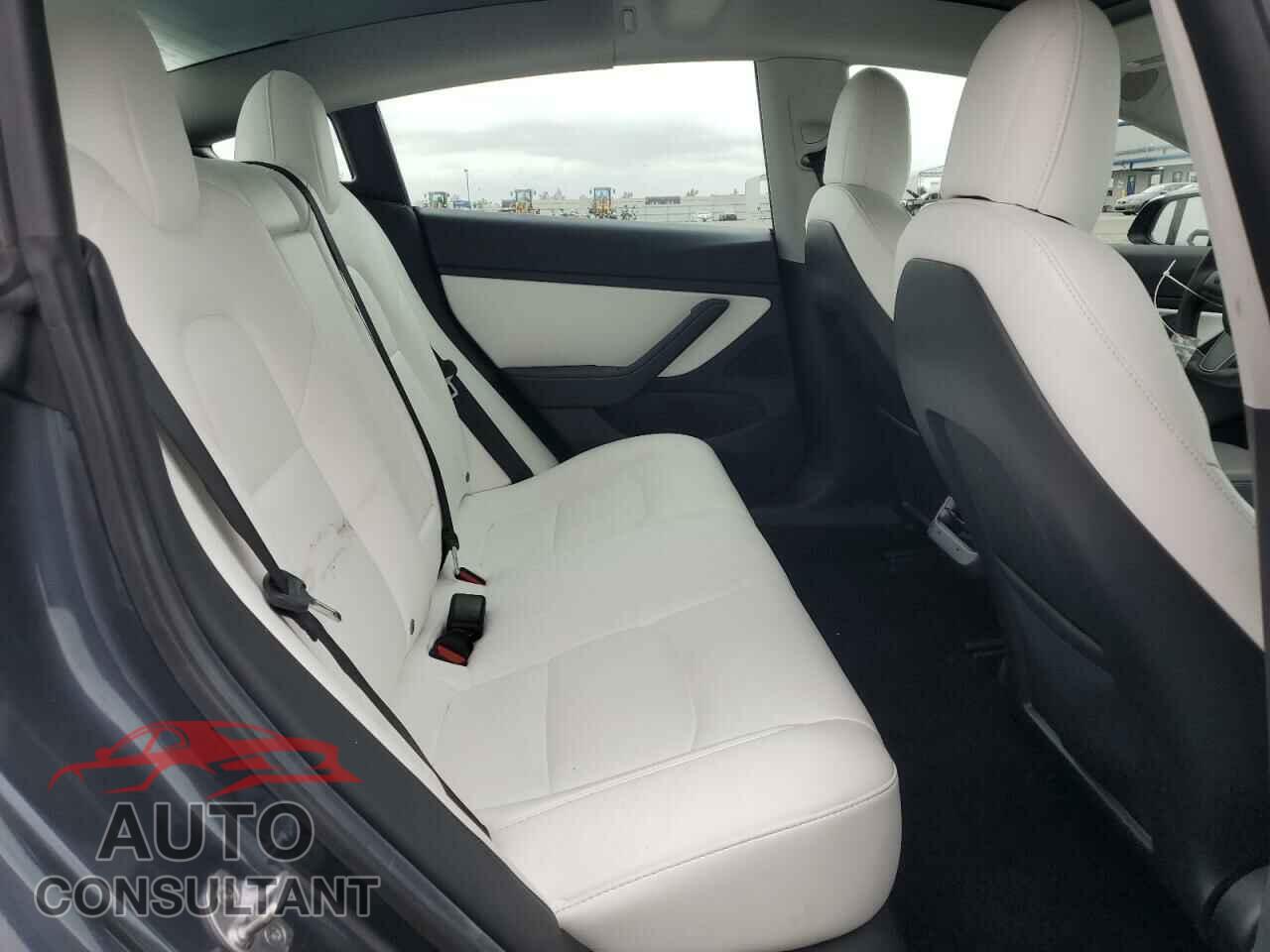 TESLA MODEL 3 2021 - 5YJ3E1EB9MF937533
