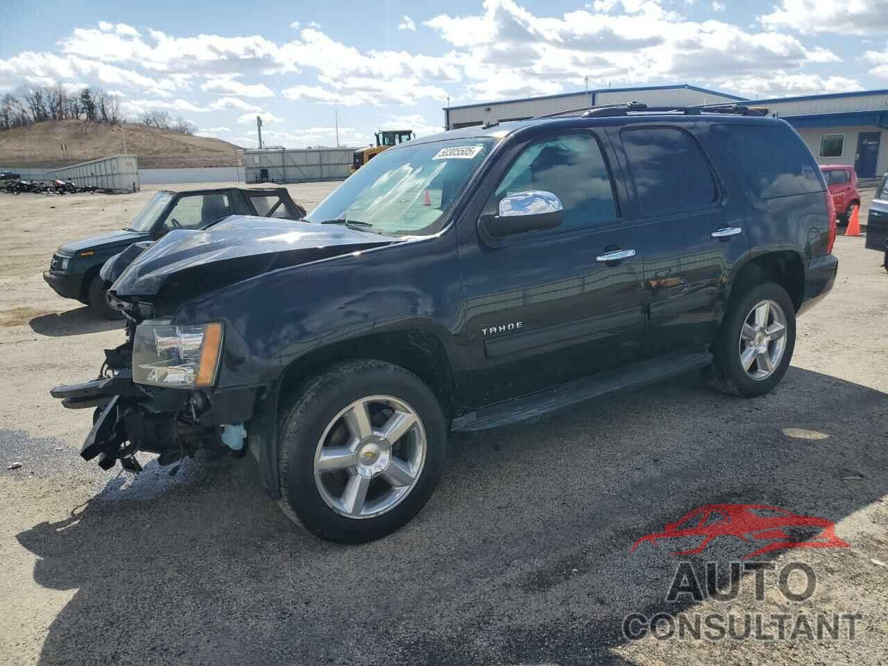 CHEVROLET TAHOE 2011 - 1GNSKAE05BR372411
