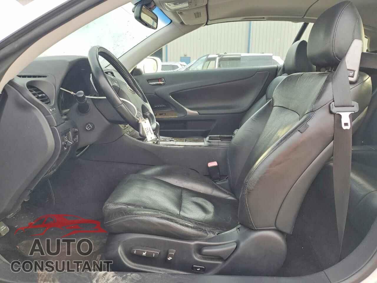 LEXUS IS 2010 - JTHFE2C26A2500222