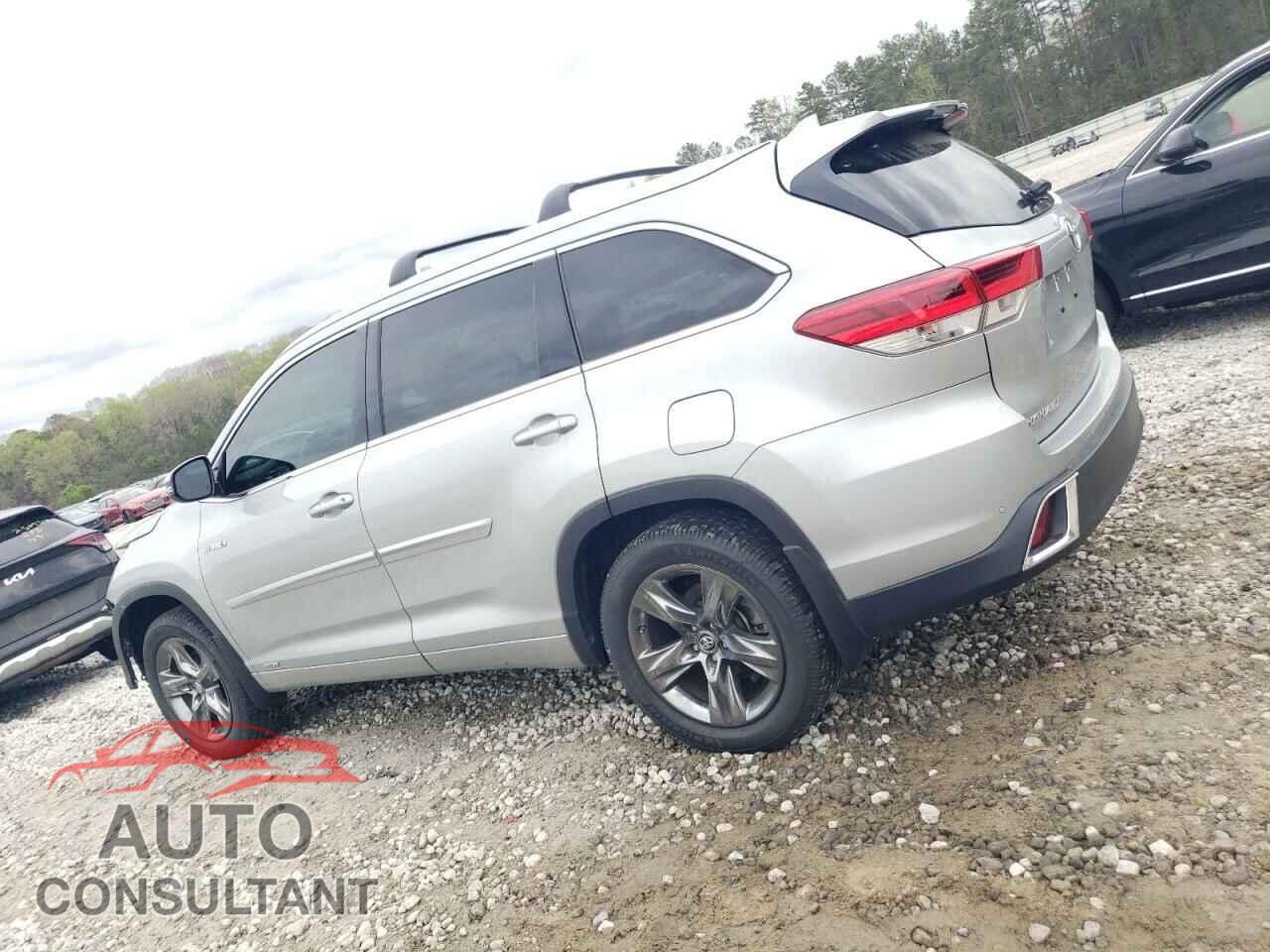 TOYOTA HIGHLANDER 2017 - 5TDDGRFH2HS031404