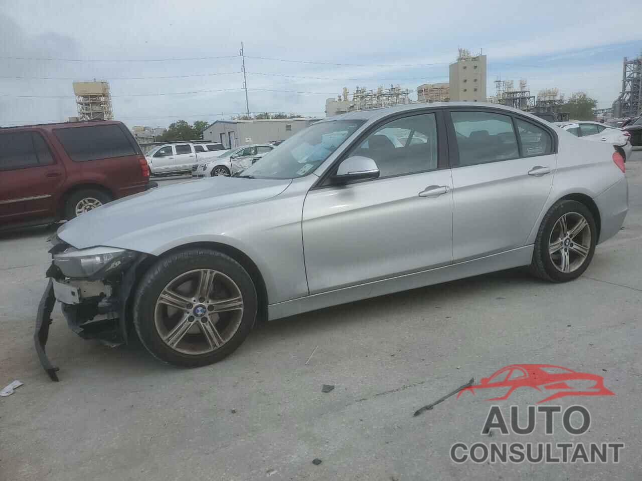 BMW 3 SERIES 2013 - WBA3C1C56DK104467