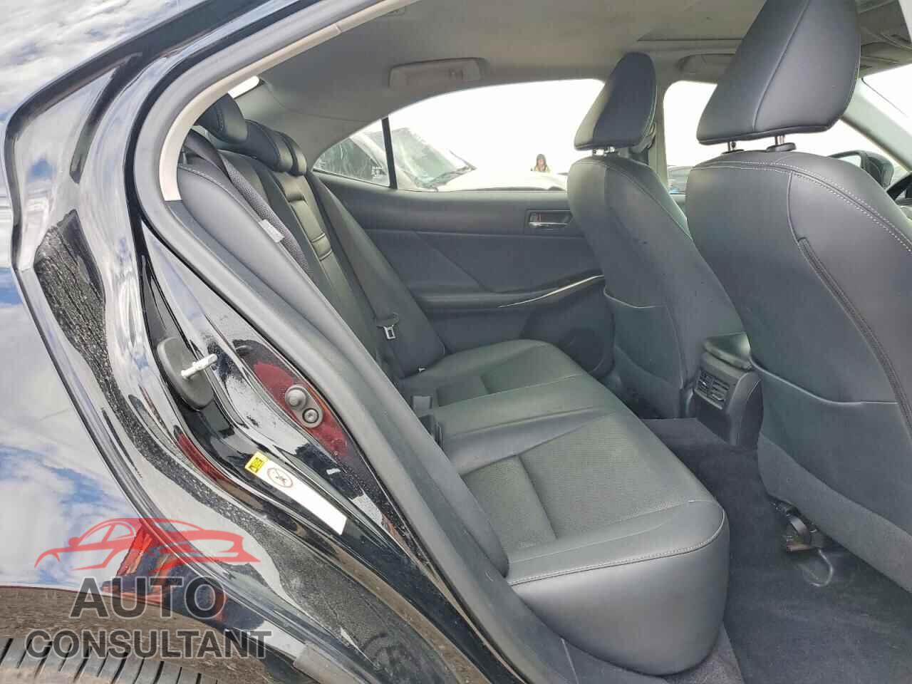 LEXUS IS 2014 - JTHBF1D20E5034232