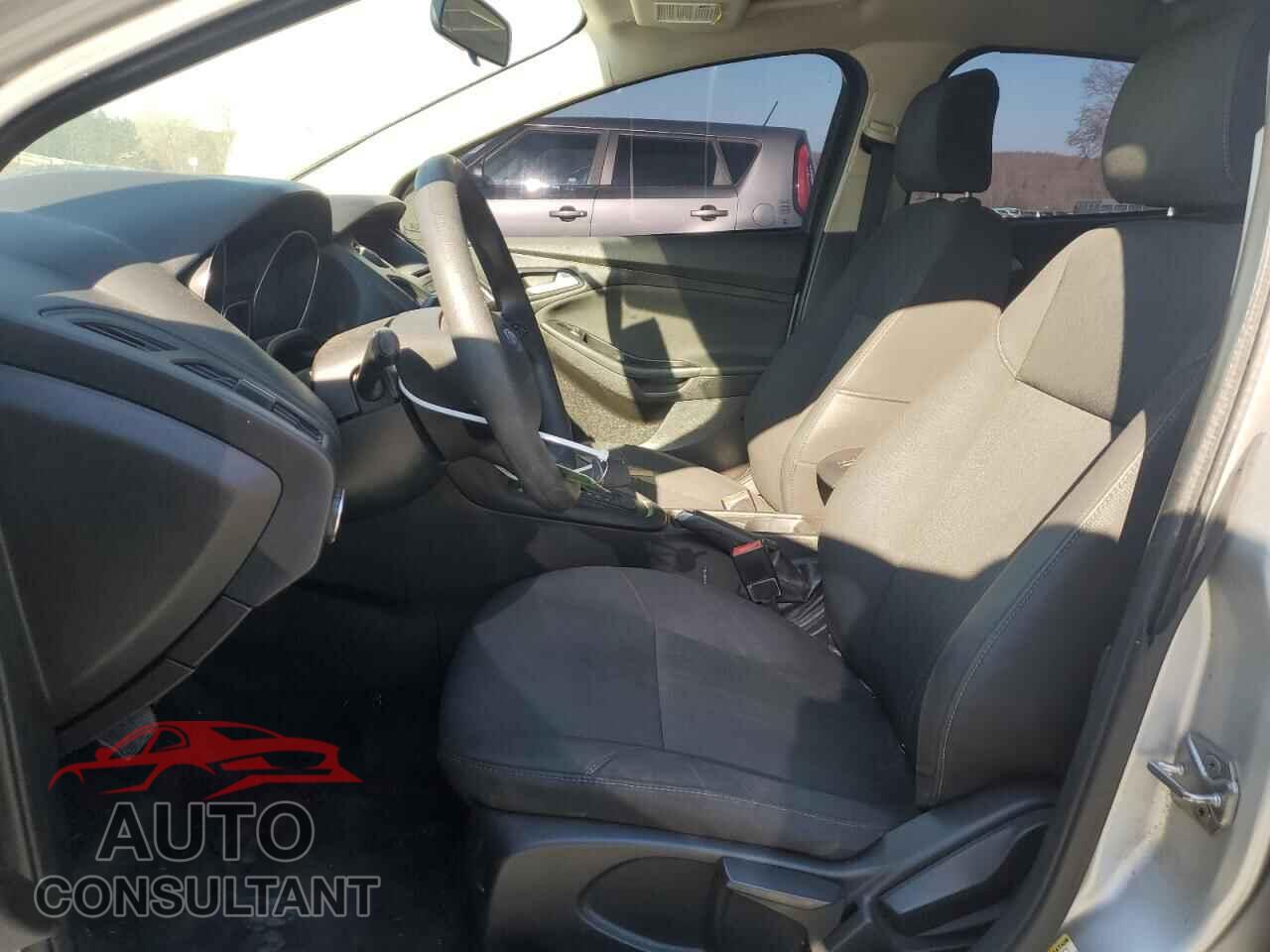 FORD FOCUS 2017 - 1FADP3F22HL270063
