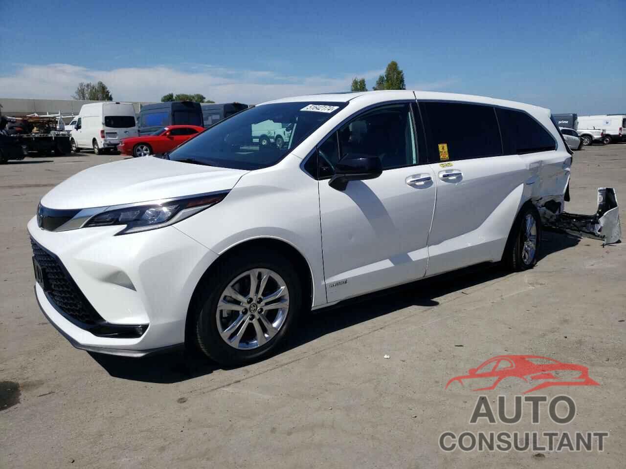 TOYOTA SIENNA 2021 - 5TDXSKFC6MS035294