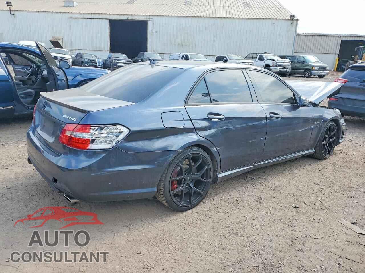 MERCEDES-BENZ E-CLASS 2010 - WDDHF7HB8AA090113
