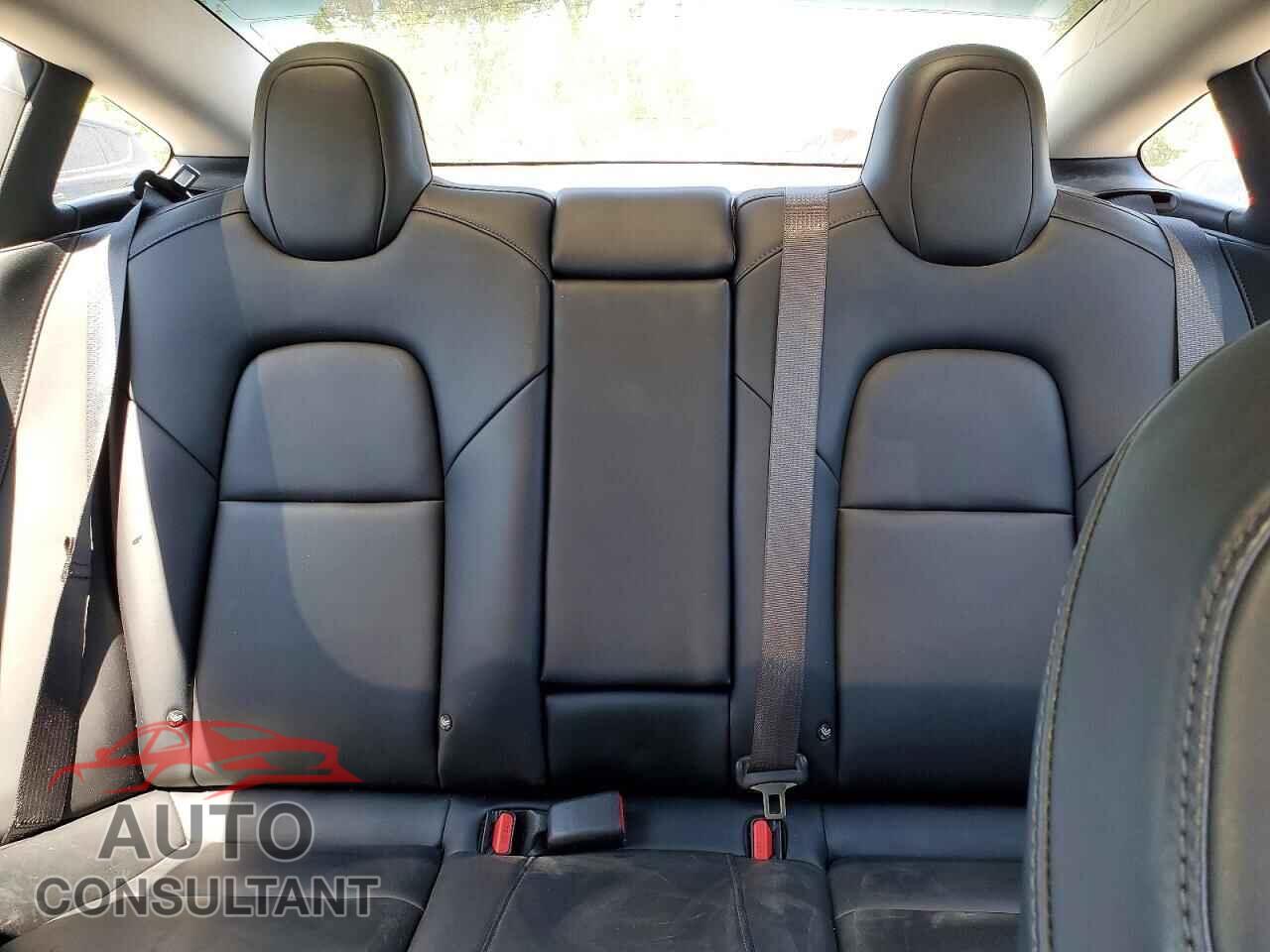 TESLA MODEL 3 2018 - 5YJ3E1EA6JF031861