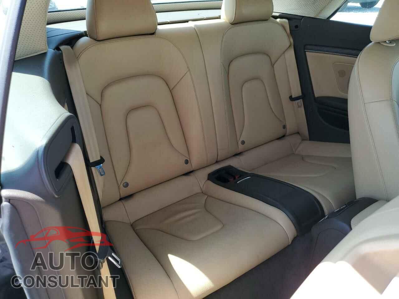 AUDI A5 2013 - WAULFAFH3DN006587