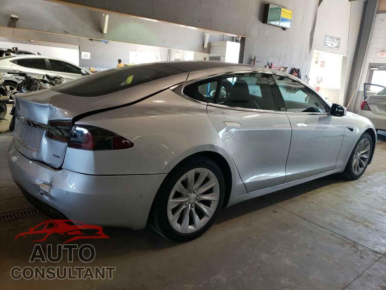 TESLA MODEL S 2018 - 5YJSA1E22JF244869