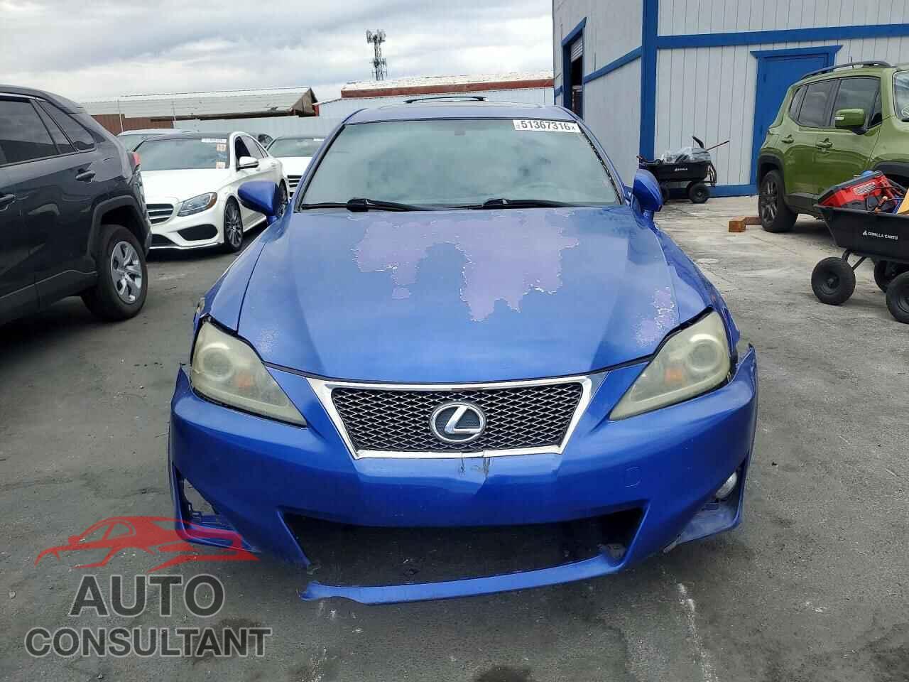 LEXUS IS 2011 - JTHBF5C29B5155975