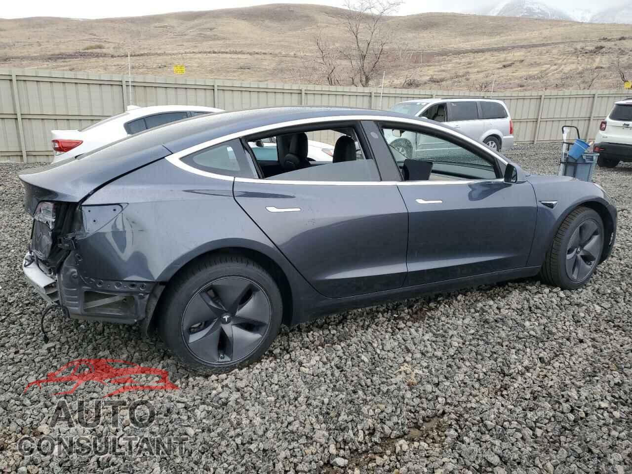 TESLA MODEL 3 2019 - 5YJ3E1EA1KF449407