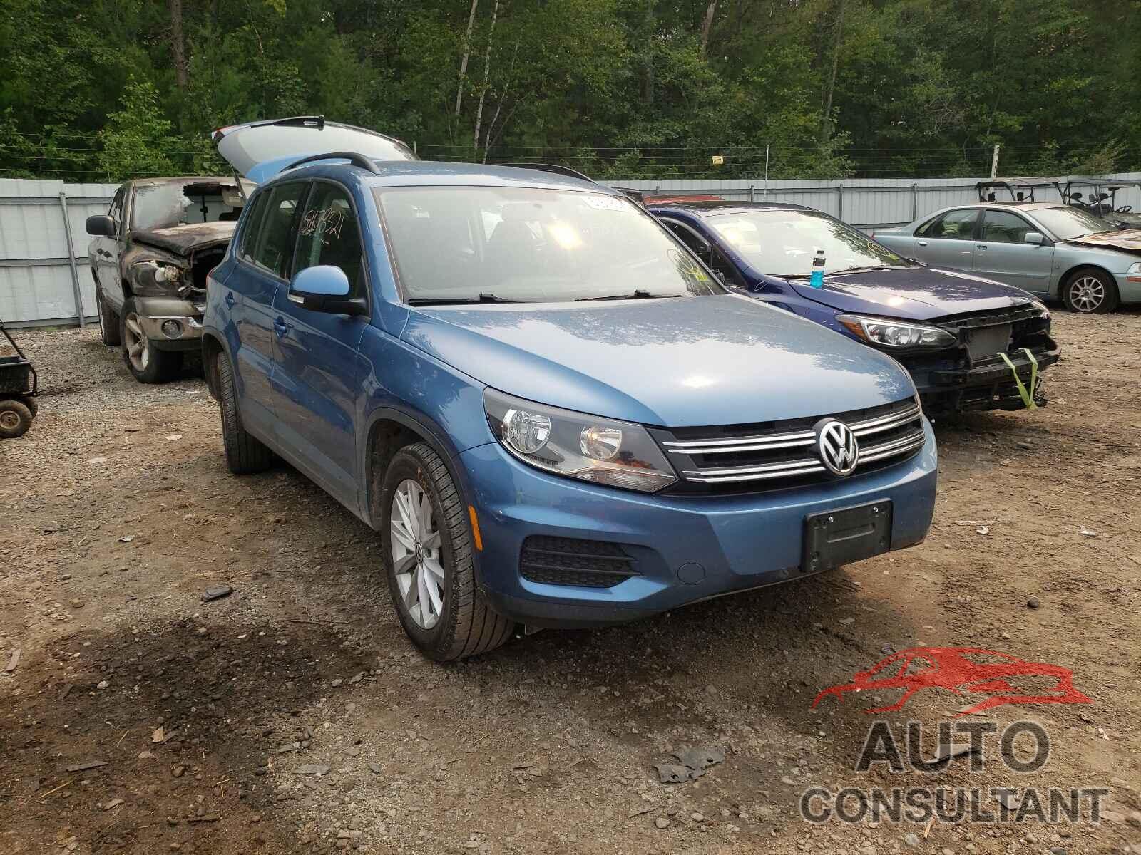VOLKSWAGEN TIGUAN 2017 - WVGBV7AX6HK050380