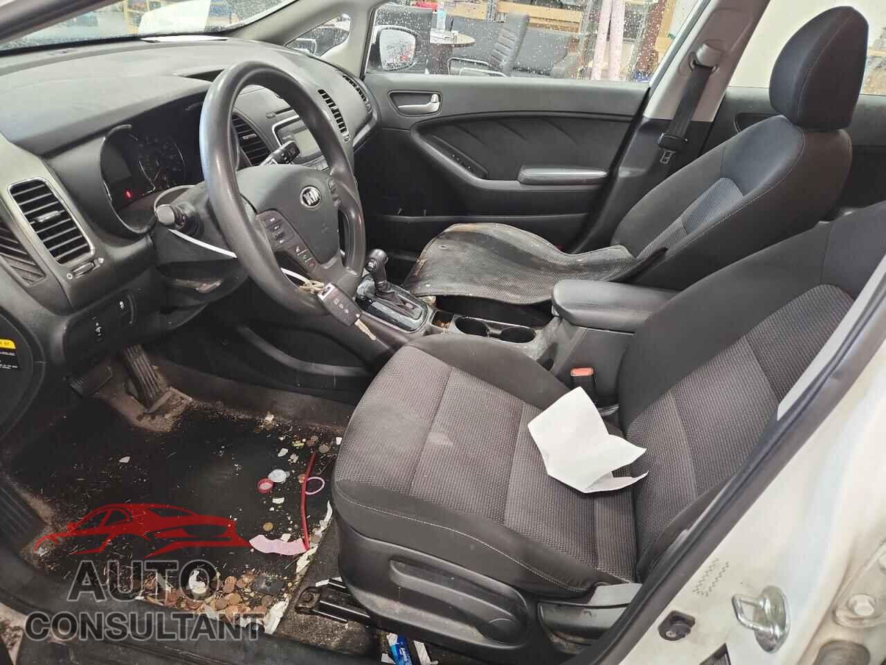 KIA FORTE 2018 - KNAFK5A87J5772955