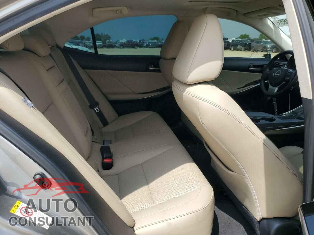 LEXUS IS 2018 - JTHBA1D2XJ5081437